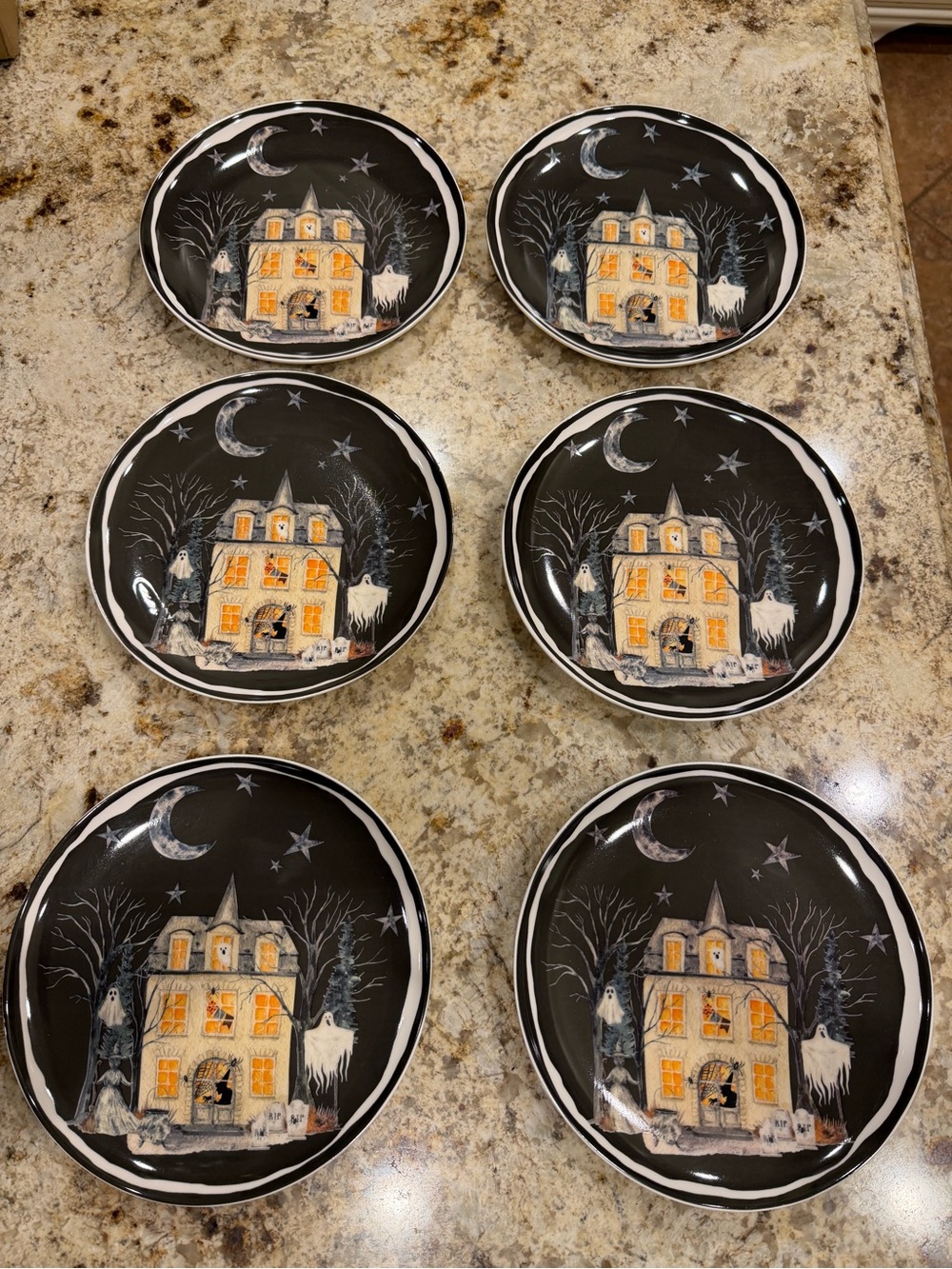 Set of 6 Halloween Haunted House 9" Plates - Black & Orange